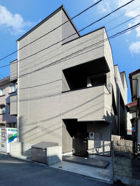 建物外観　八王子駅まで徒歩9分♪