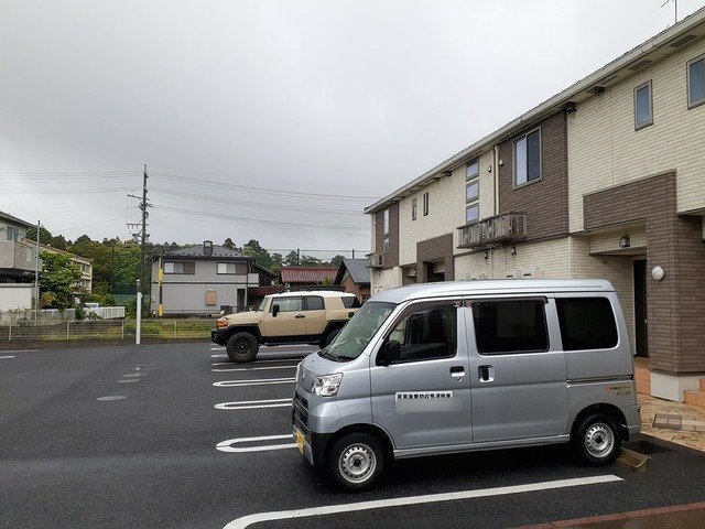 駐車場　車をお持ちの方に嬉しい駐車場付きの物件です