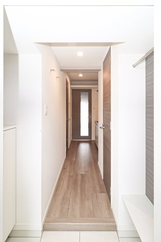 玄関　別号室です。現状優先になります。