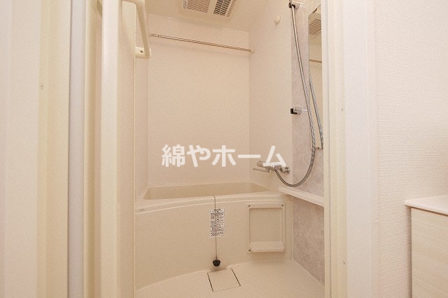 バス・シャワールーム　お風呂で日々の疲れを落としましょう
