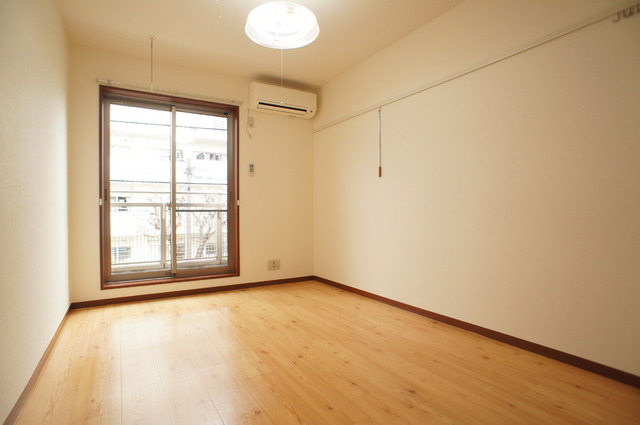 居室・リビング　狛江駅徒歩４分の好立地◎人気のマンションタイプ☆