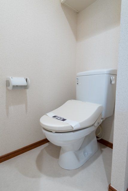 トイレ　※別部屋の参考画像です