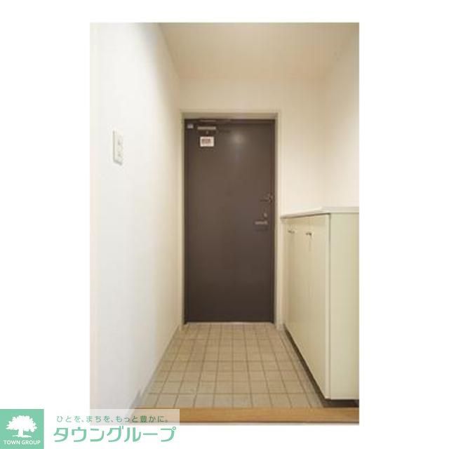 玄関　※写真は同タイプ住戸です。
