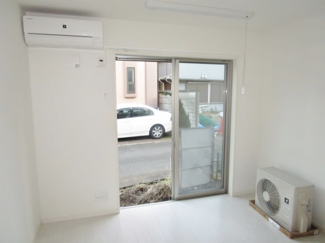 居室・リビング　同施工参考写真