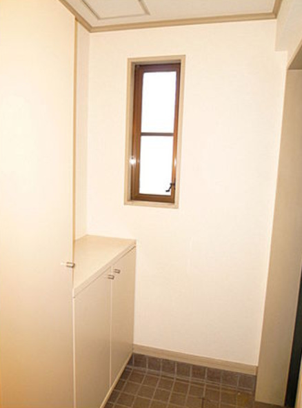 玄関　落ち着いた玄関です