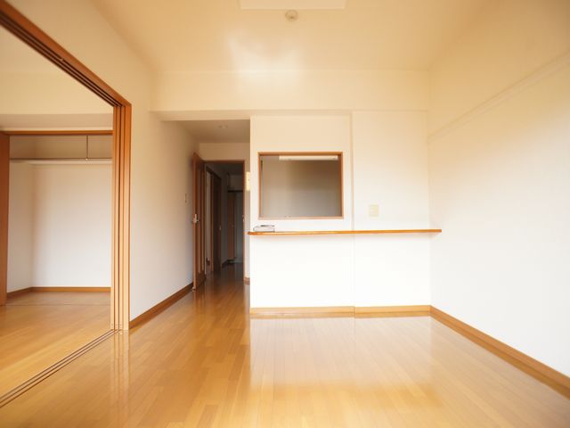 居室・リビング　会話をしながらお料理できる人気の対面キッチンです♪