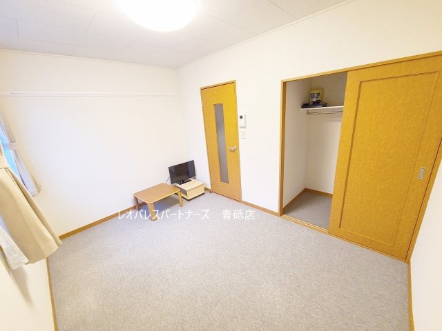 その他部屋・スペース　1Fフローリング 2Fカーペット