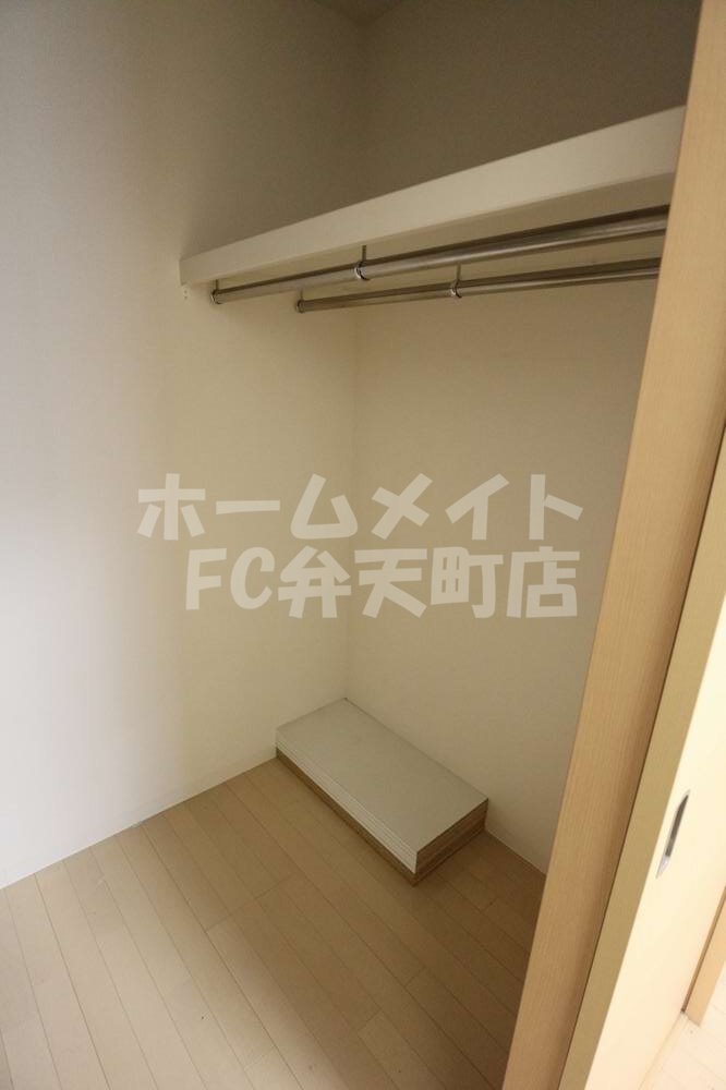 収納　ウォークインクローゼットです