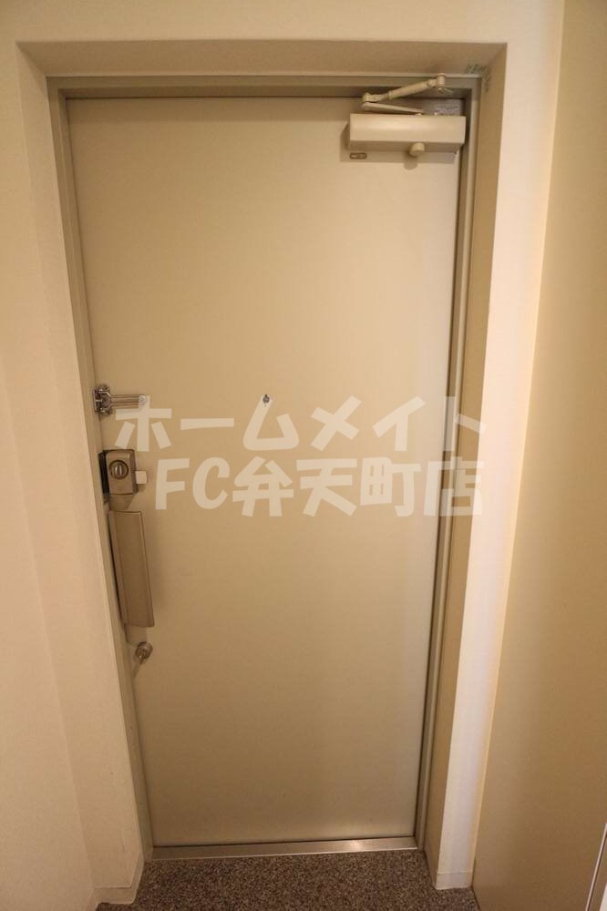 玄関　落ち着いた玄関です