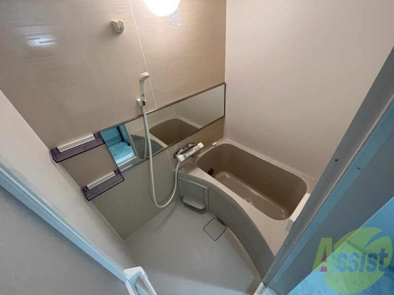 バス・シャワールーム　お風呂です。ゆっくりお風呂につかるのも体に良いですね～