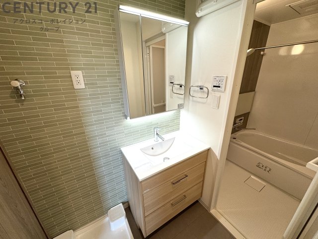 洗面設備　朝の身支度には欠かせない独立洗面化粧台