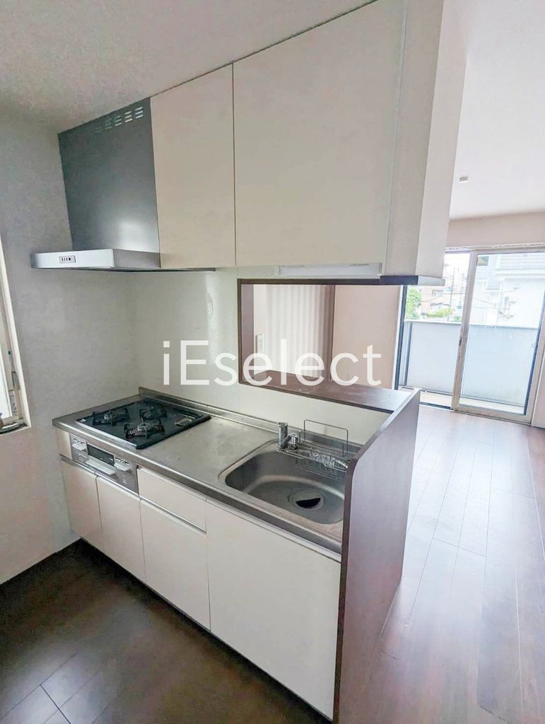 キッチン　※2階のお部屋の画像の為、実際とは異なります