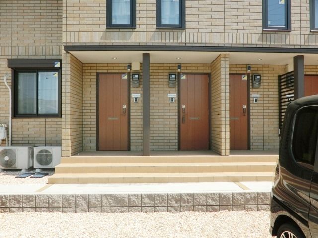 エントランス　建物入り口部分です