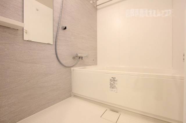 バス・シャワールーム　おしゃれな壁です