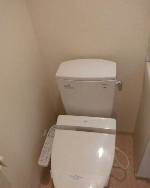 トイレ　別部屋同仕様タイプ