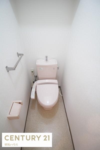 トイレ　温水洗浄便座付トイレです！