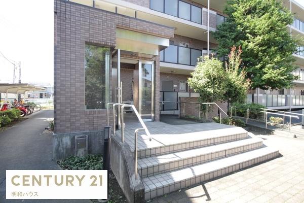 エントランス　清潔感のあるエントランスです！