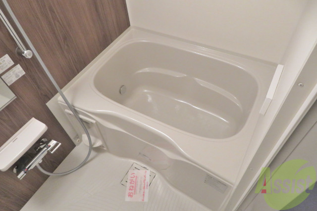 バス・シャワールーム　バスルームは一日の疲れを癒す大切な場所です。