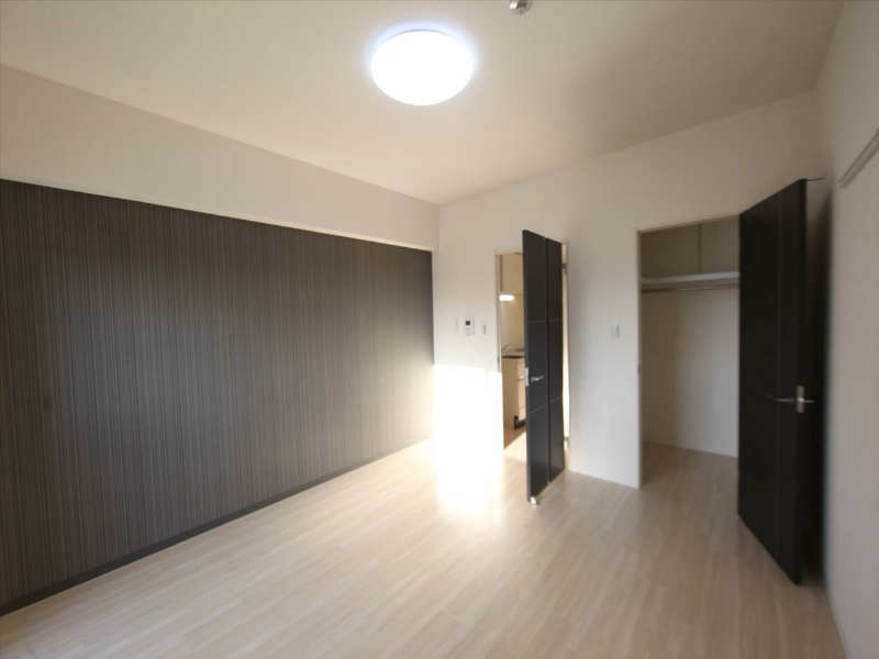 その他部屋・スペース　洋室9帖　ウォークインクローゼット付（収納充実してます）