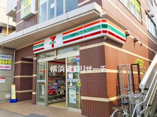 コンビニ　セブンイレブン横浜反町駅前店（コンビニ）まで169m