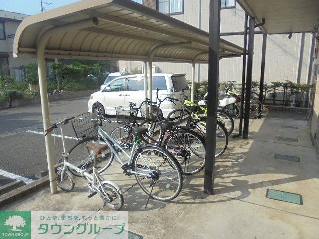 その他　屋根付き駐輪場