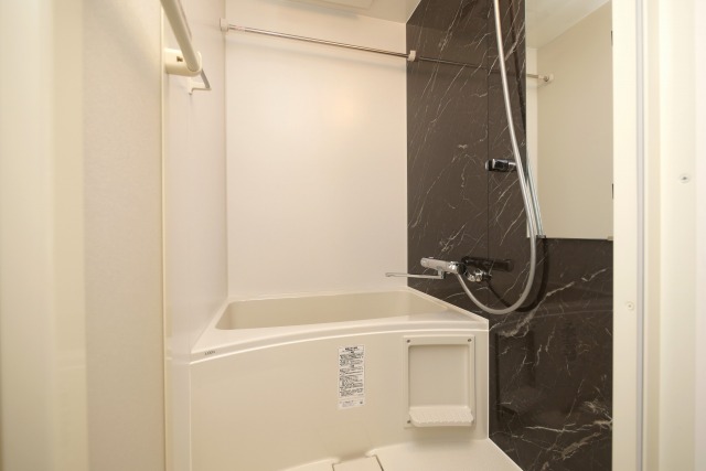 バス・シャワールーム　ゆったり過ごせるお風呂です