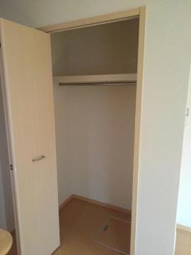 収納　クローゼット