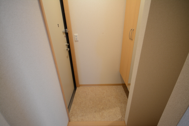 玄関　シンプルで使いやすい玄関です
