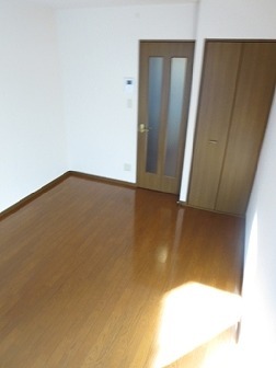 居室・リビング　ピカピカの洋室です♪