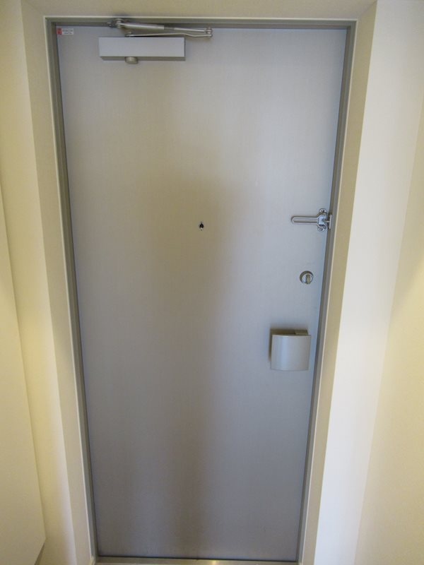 玄関　※参考写真