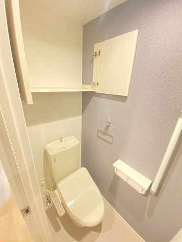 トイレ　※同タイプの写真となります。