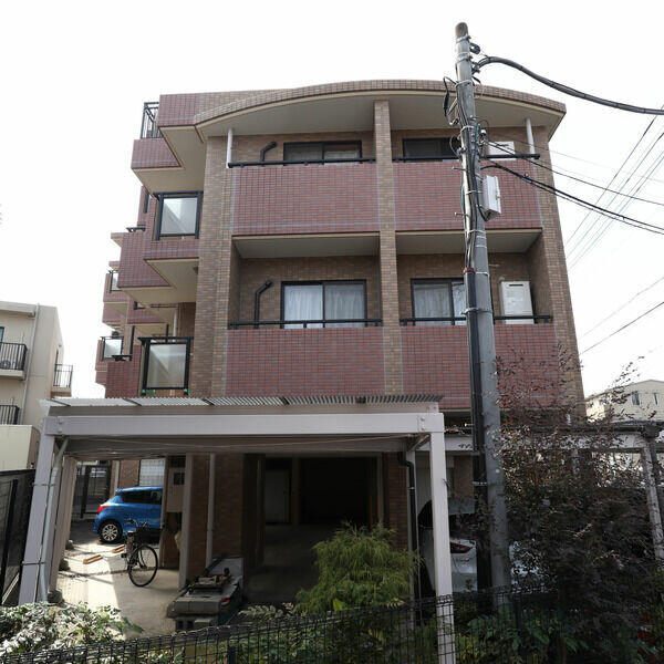 建物外観　外観タイル張りです