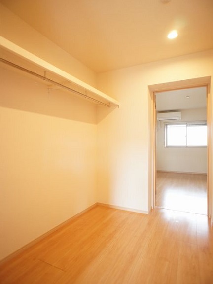 収納　ウォークインクロゼット付きでお部屋はスッキリ♪