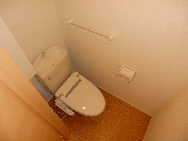トイレ　コンパクトで使いやすいトイレです