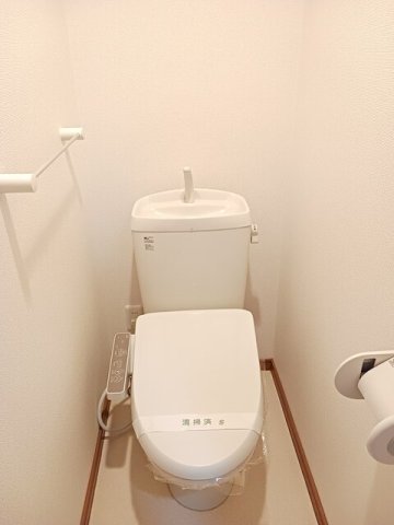 トイレ　清潔感のあるトイレです