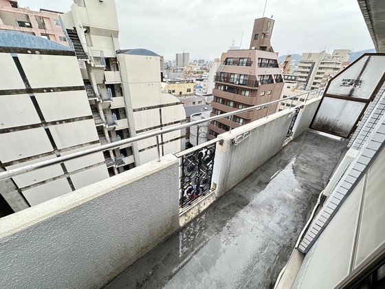バルコニー　※別号室の写真です