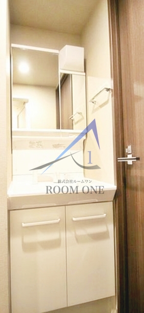 洗面設備　独立洗面台です。