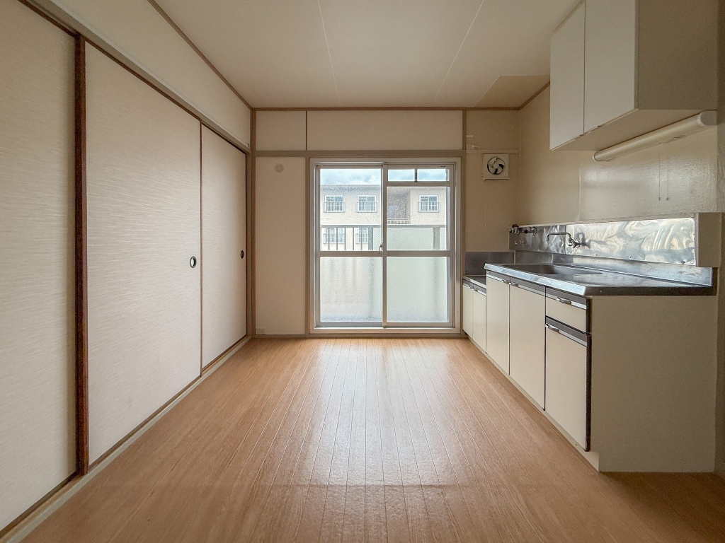 東垂水 2号棟の居間写真