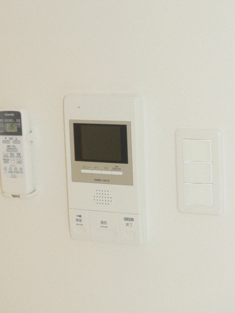 セキュリティ　防犯面に配慮したＴＶモニターホン付きです！