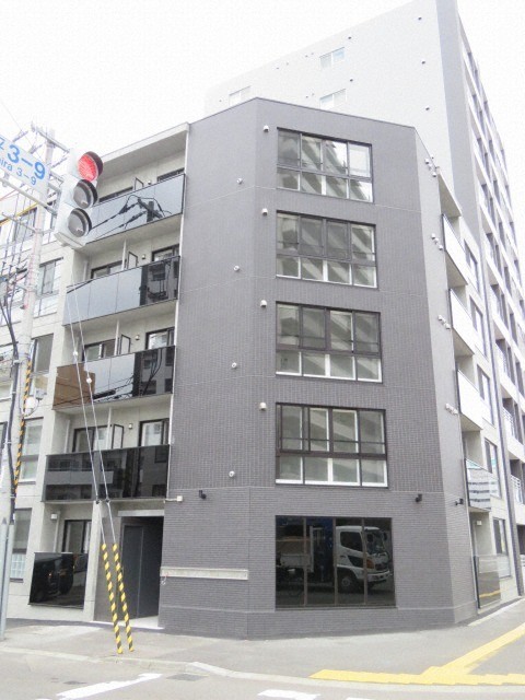 建物外観　☆物件名【ラグナベルデ豊平】お伝えします。