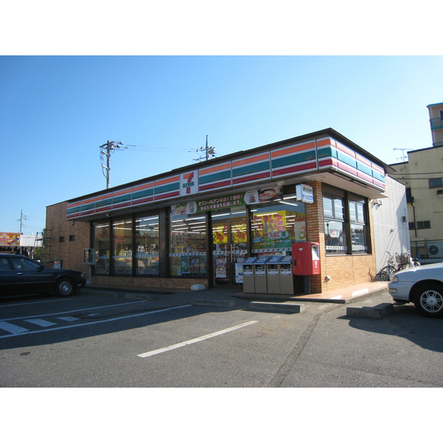 コンビニ　セブンイレブンつくば桜柴崎店（コンビニ）まで645m
