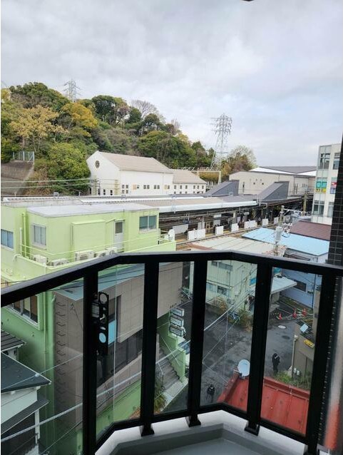 バルコニー　便利で嬉しいバルコニー付きです♪