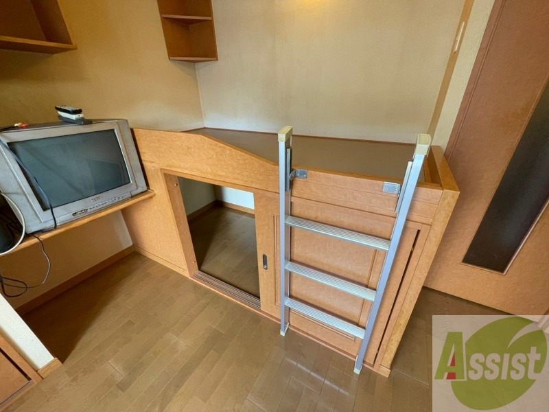 収納　ベット下に収納もありますよ。部屋がすっきり片付きます。
