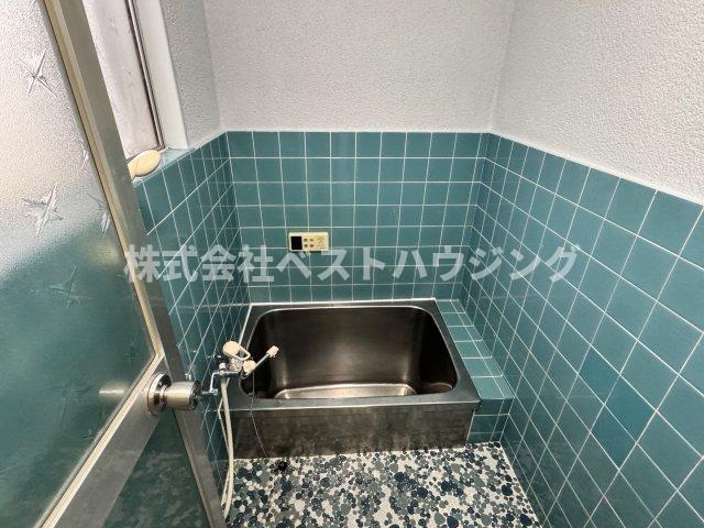 バス・シャワールーム　追焚き、シャワー