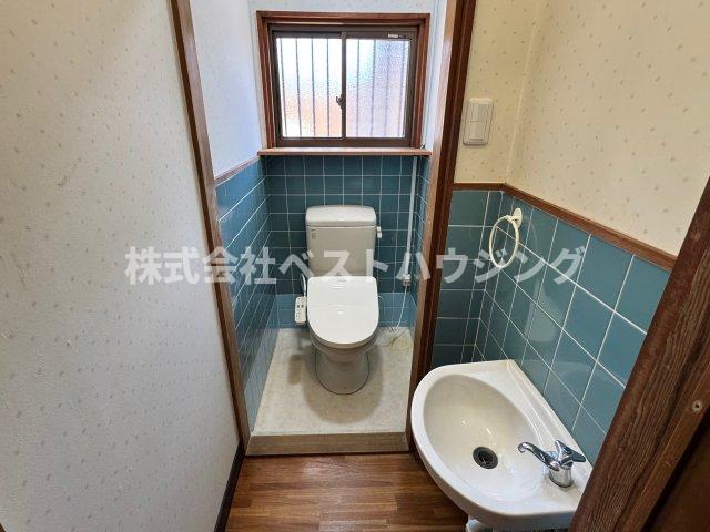 トイレ　温水洗浄便座