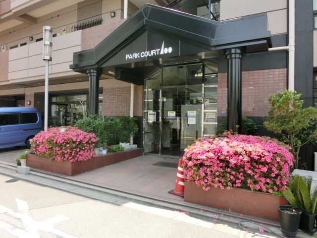 エントランス　きれいなエントランスですね。