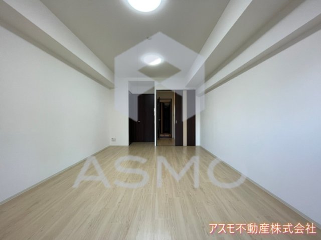 居室・リビング　同マンション別部屋参考写真
