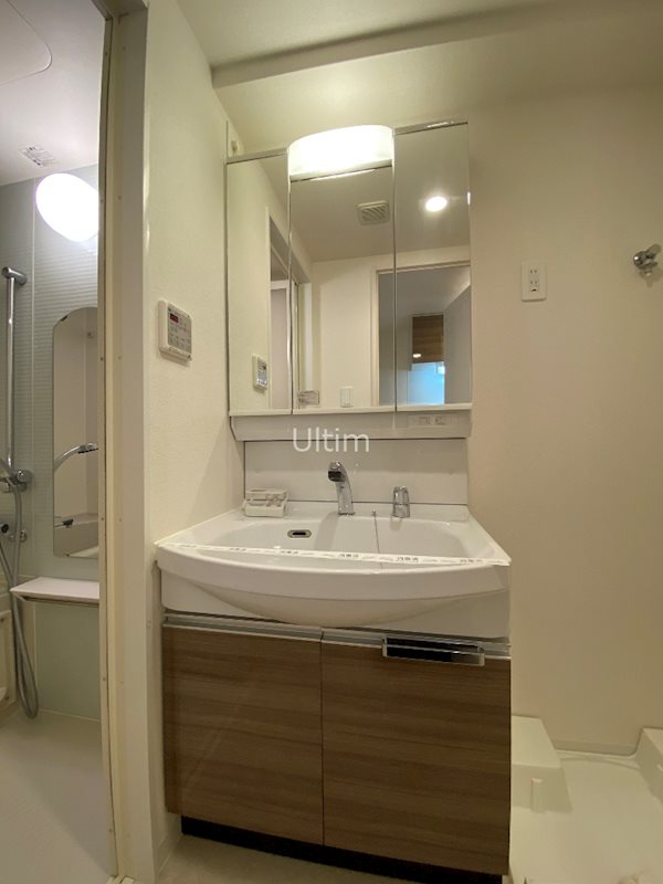 洗面設備　同じタイプのお部屋の写真です。ご参考までに