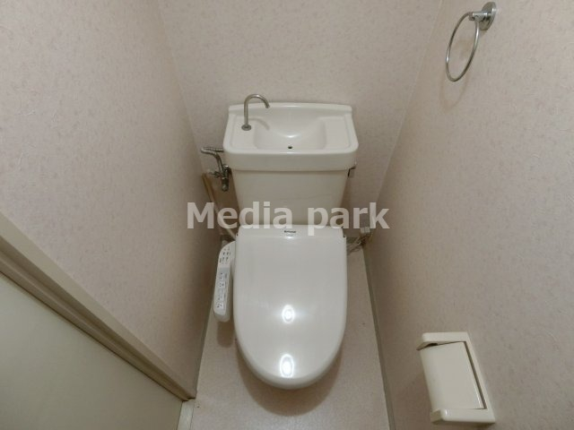 トイレ　同物件別のお部屋の写真です。参考写真です。