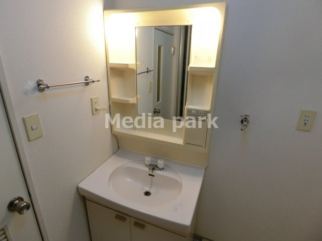 洗面設備　同物件別のお部屋の写真です。参考写真です。